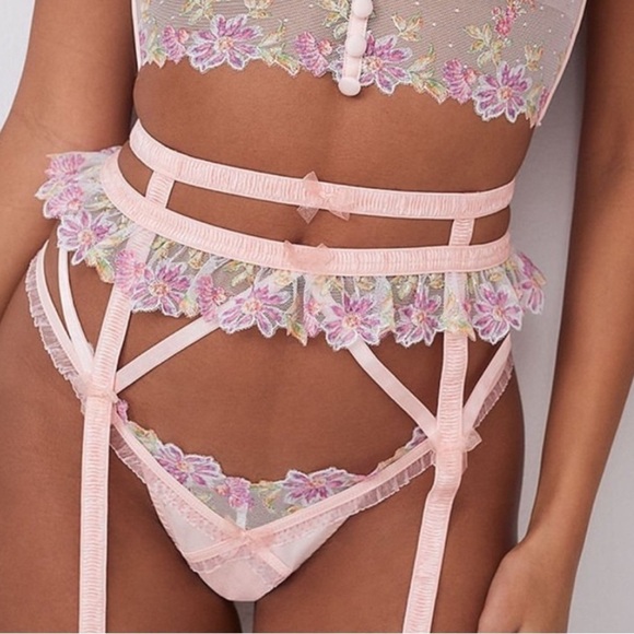 For love and Lemons April bloom garter new - Picture 2 of 5
